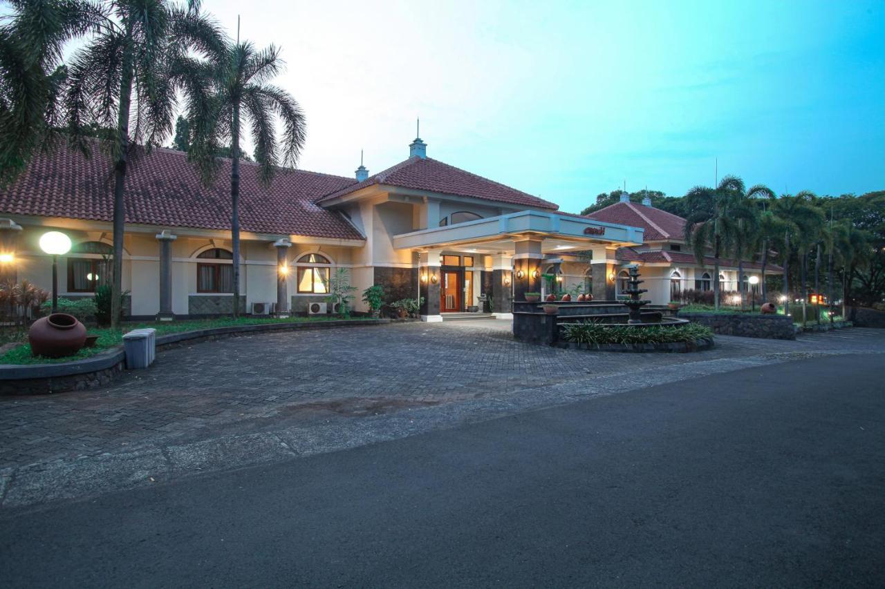 The Royale Krakatau Hotel Cilegon Buitenkant foto